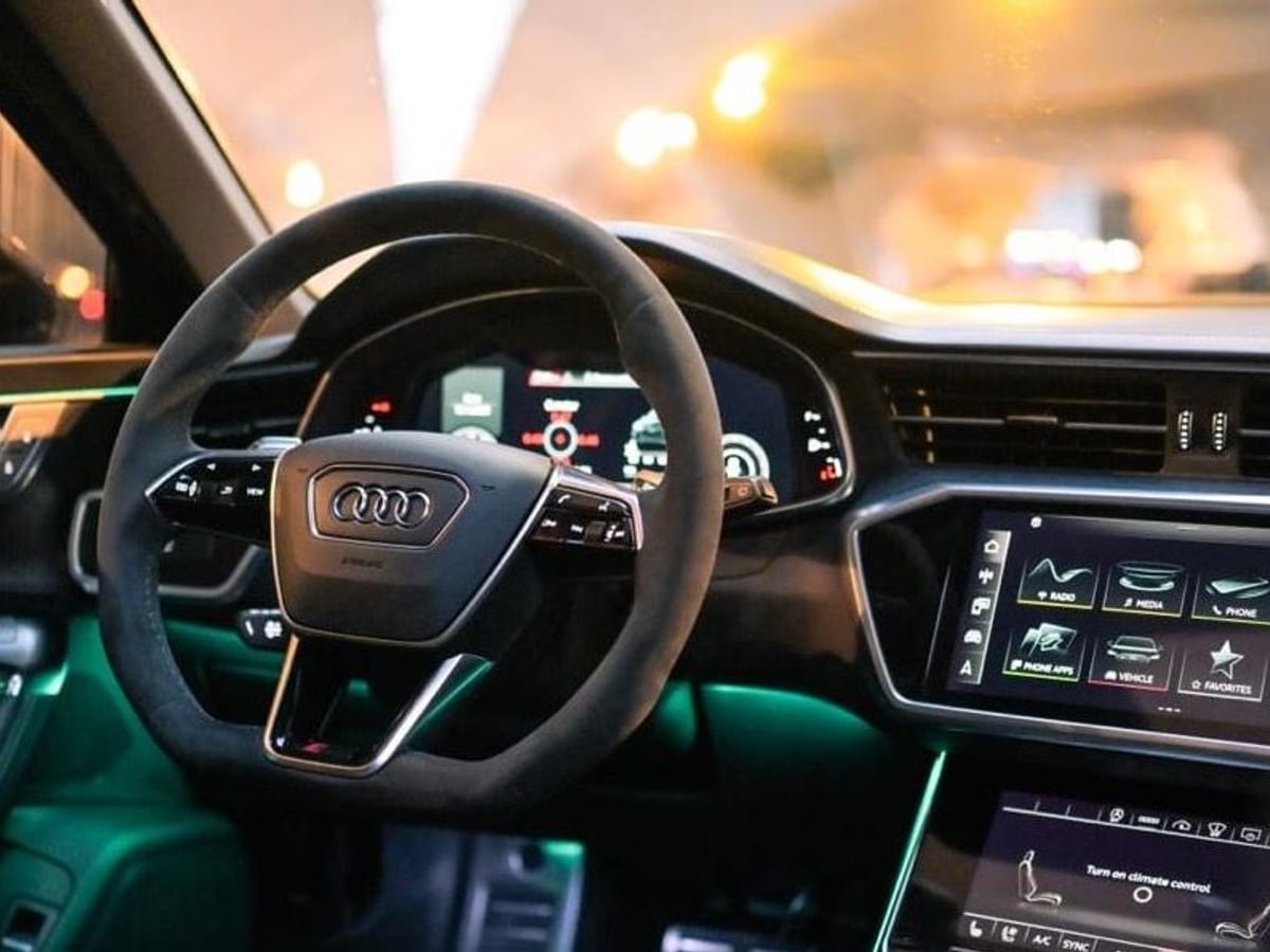 Audi RS6 Avant 2022 in Dubai, photo 3